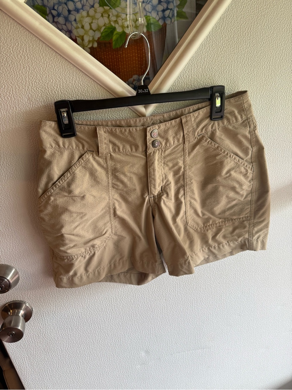 Patagonia Borderless Hiking Shorts 57051 Retro Khaki SP11 Size 4